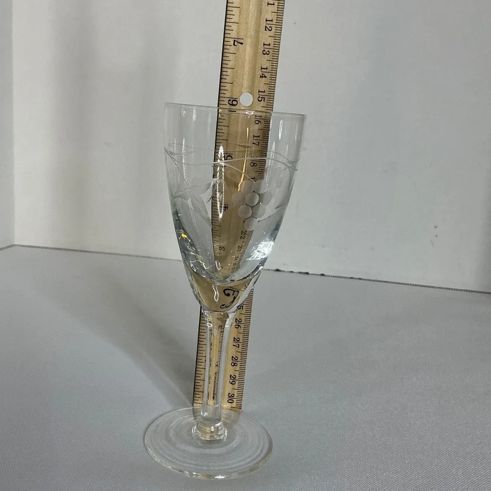 Vintage Etched Grape Vine Clear Glass Wine Goblets‎ Set of 4 Stemware 7 Inch